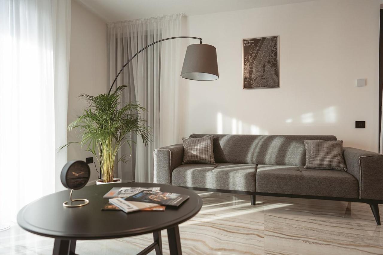 26Bricks Luxury Suites ออราแด ภายนอก รูปภาพ